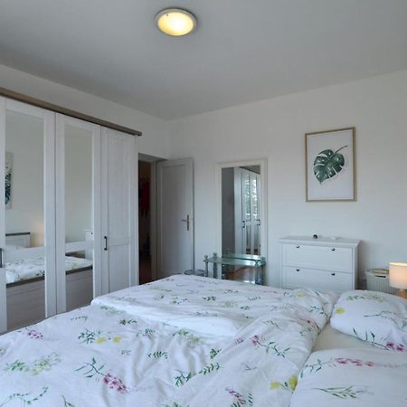 Sarah Apartment 로비니 외부 사진