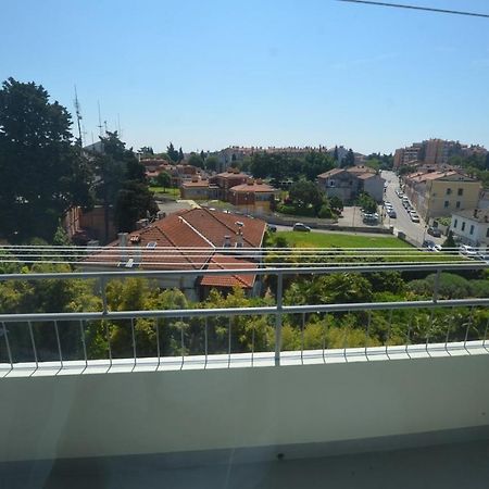 Sarah Apartment 로비니 외부 사진
