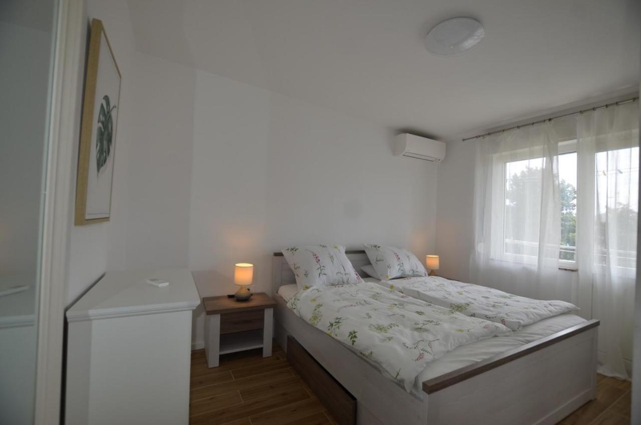 Sarah Apartment 로비니 외부 사진