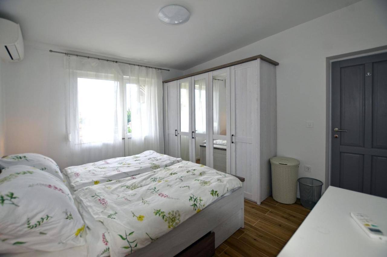 Sarah Apartment 로비니 외부 사진