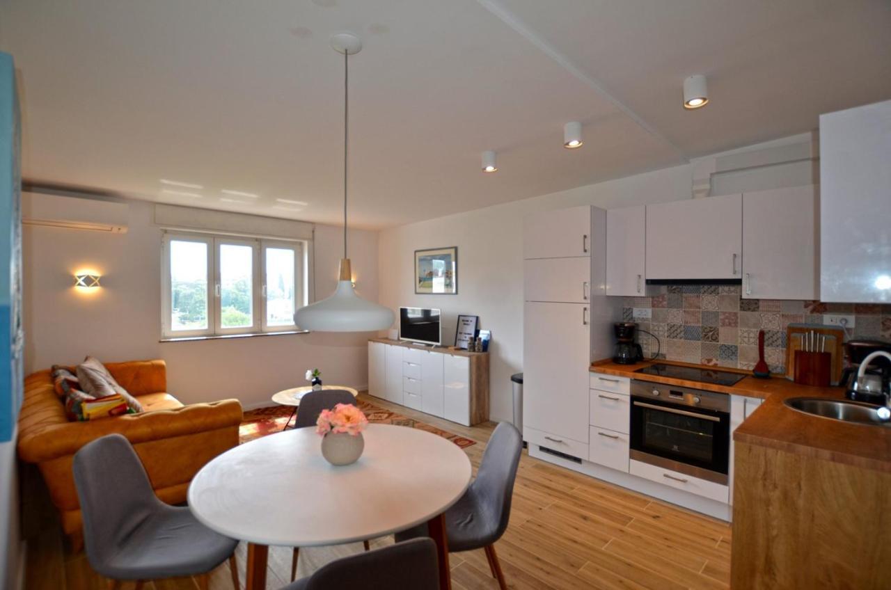 Sarah Apartment 로비니 외부 사진