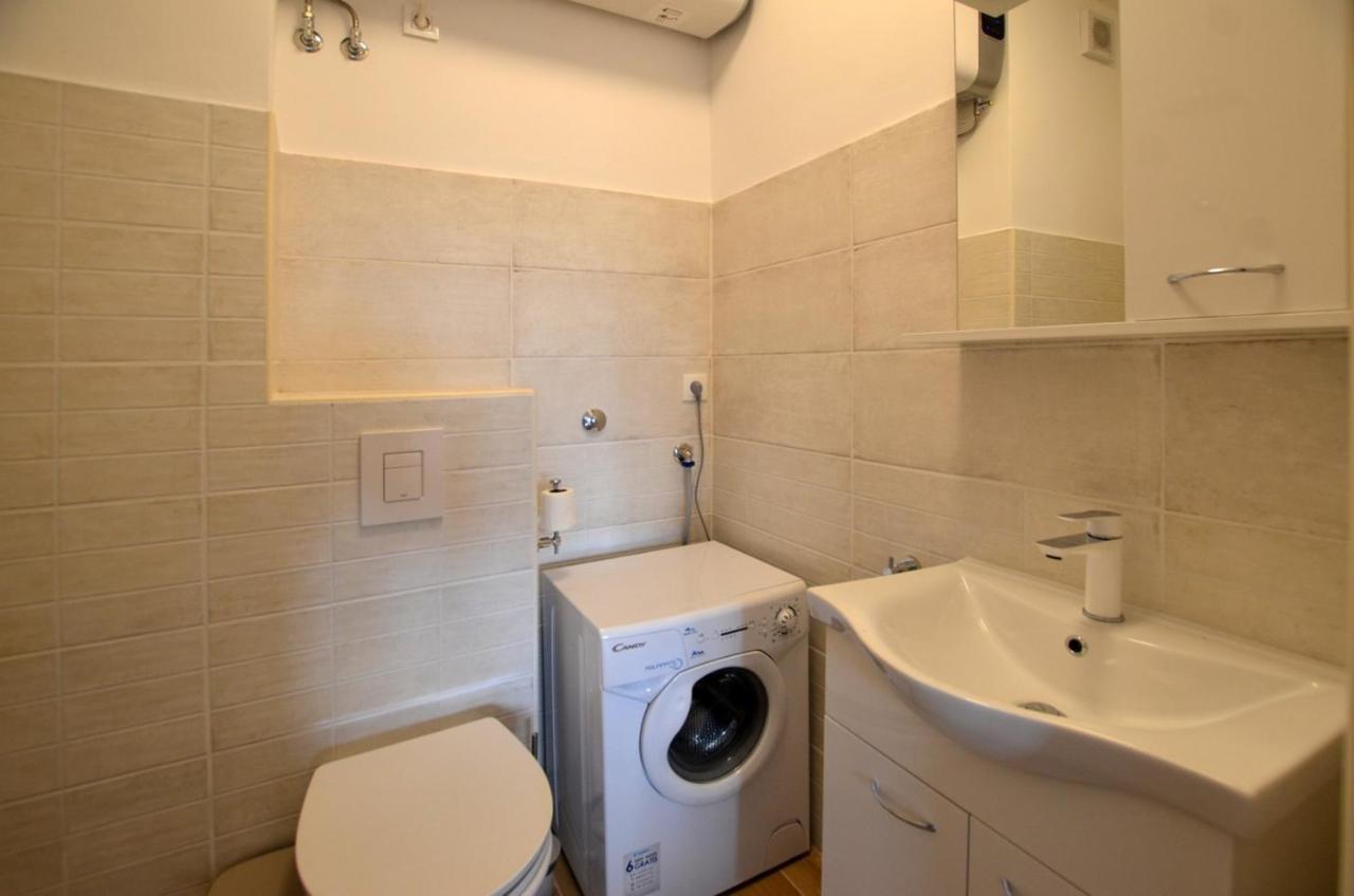 Sarah Apartment 로비니 외부 사진